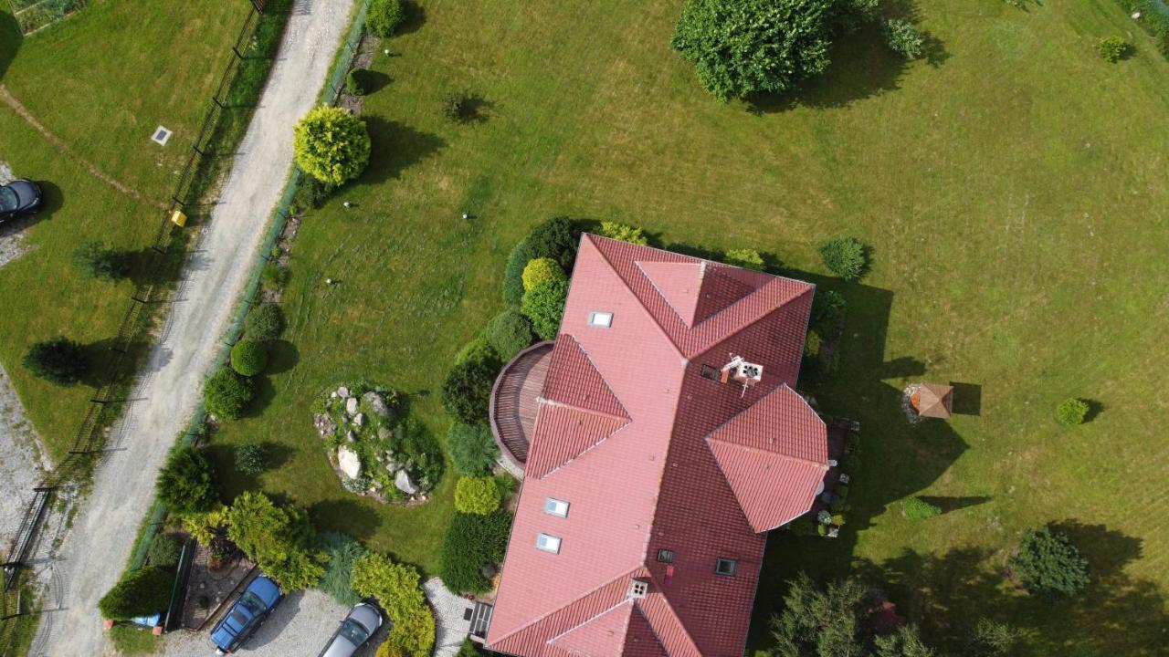 Pokoje Goscinne Dolina Czerwienia Przesieka Extérieur photo