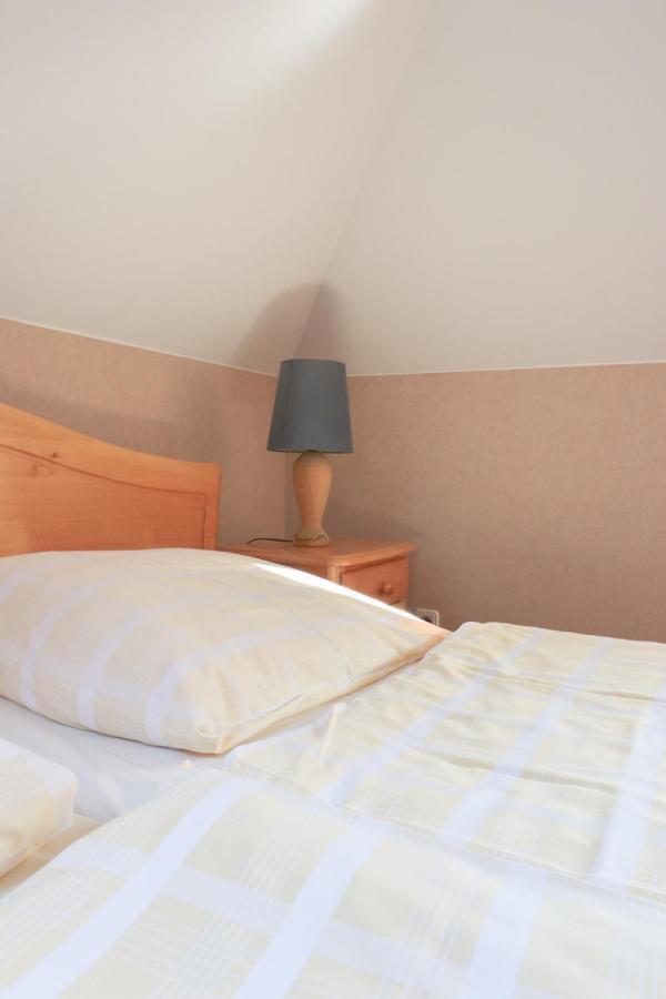 Pokoje Goscinne Dolina Czerwienia Przesieka Extérieur photo