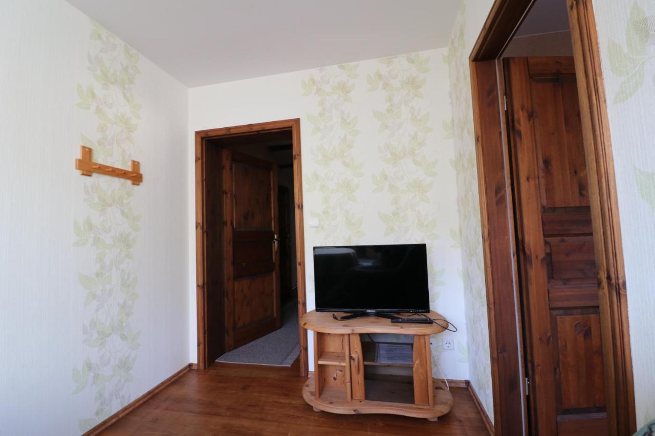 Pokoje Goscinne Dolina Czerwienia Przesieka Extérieur photo