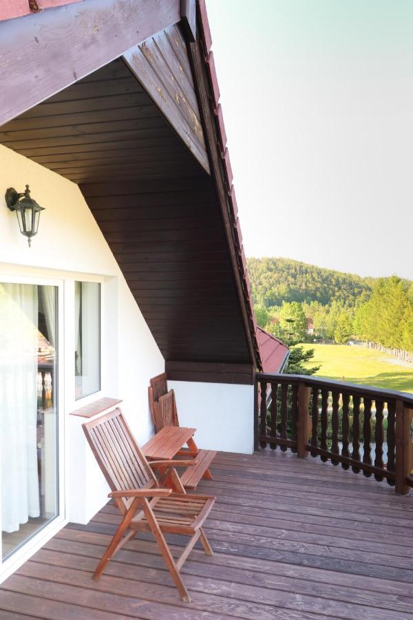 Pokoje Goscinne Dolina Czerwienia Przesieka Extérieur photo